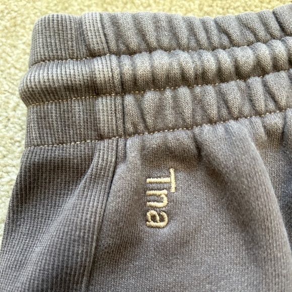 Aritzia Boyfriend Sweatpants - Picture 2 of 6